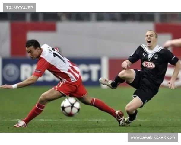 勒沃库森客场挑战奥林匹亚科斯，防守反击战术成胜负手